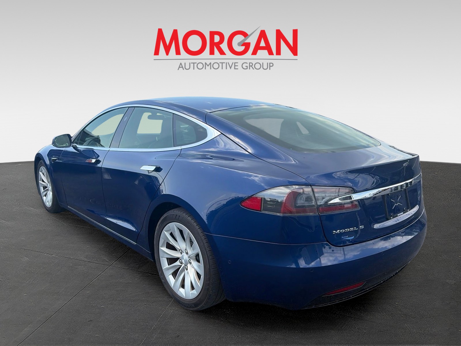 Used 2016 Blue Tesla 75D image 5