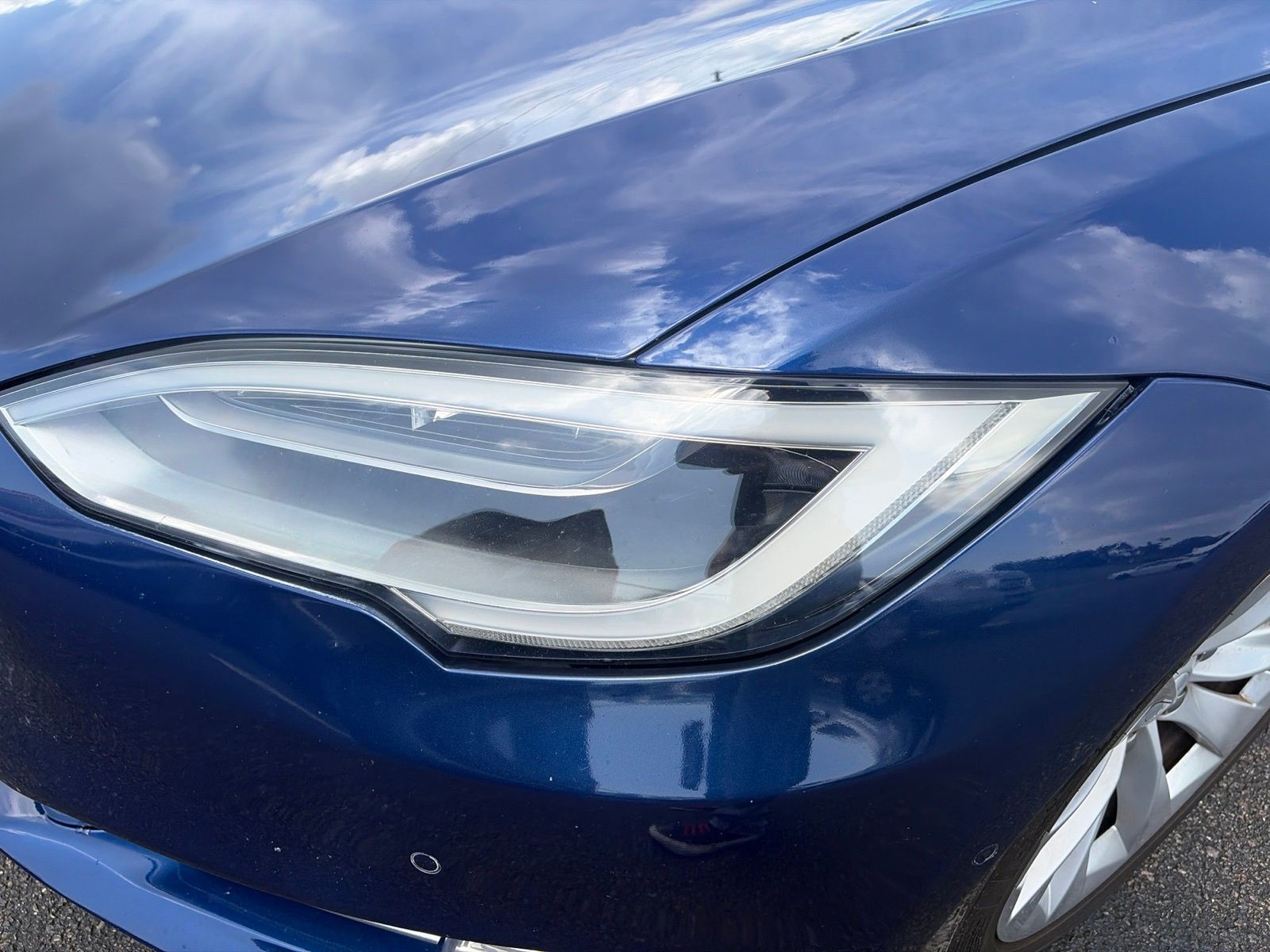 Used 2016 Blue Tesla 75D image 18