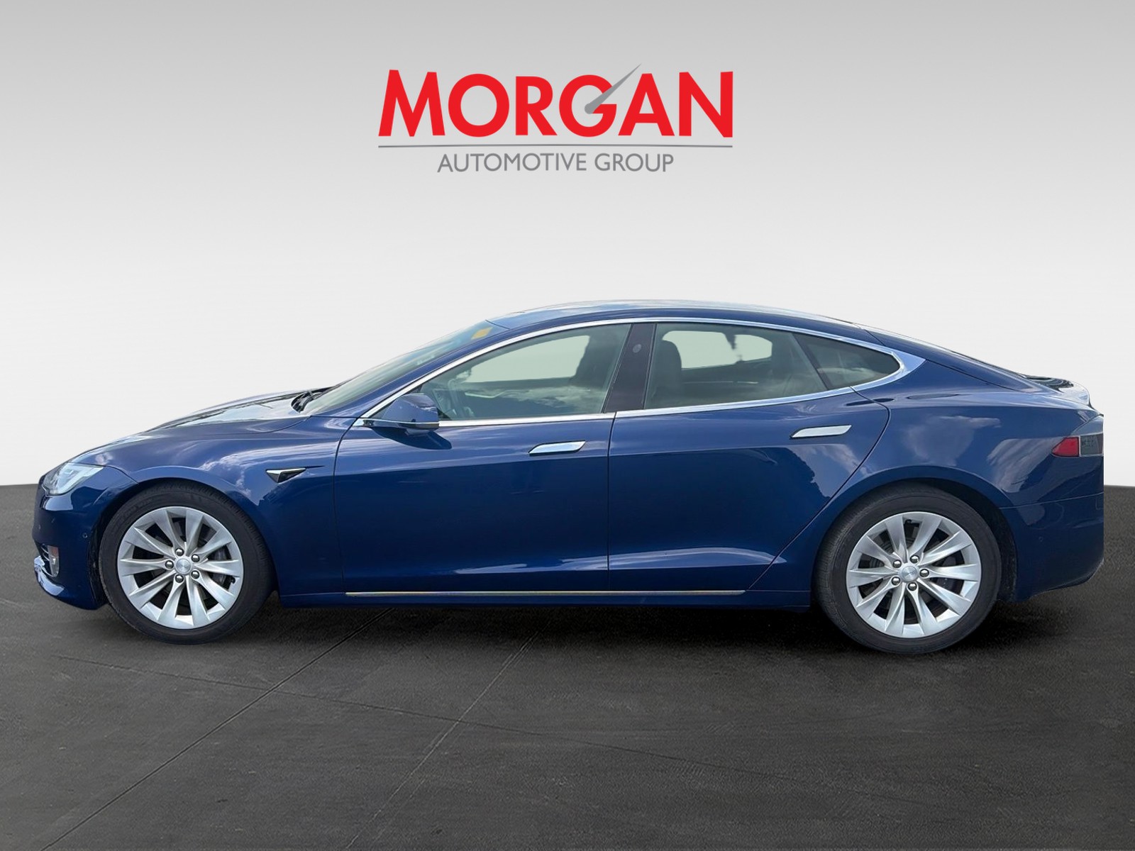 Used 2016 Blue Tesla 75D image 4