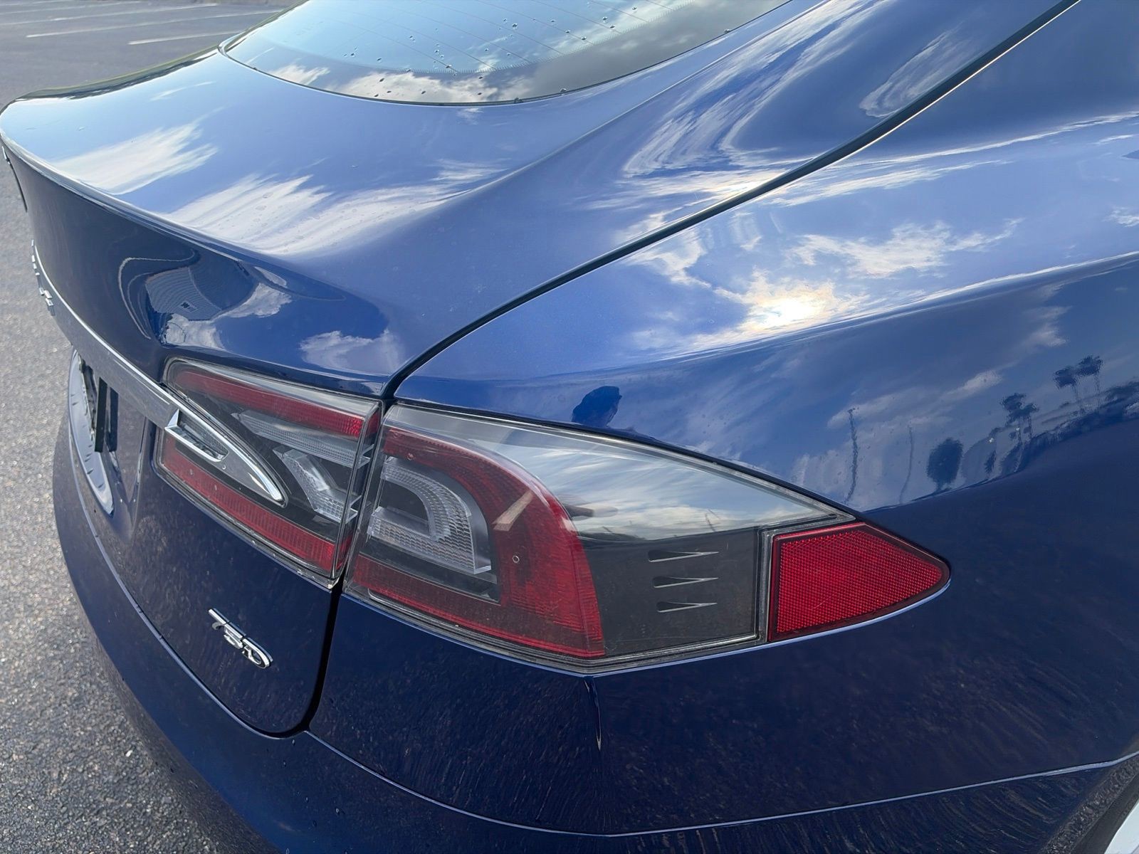 Used 2016 Blue Tesla 75D image 15
