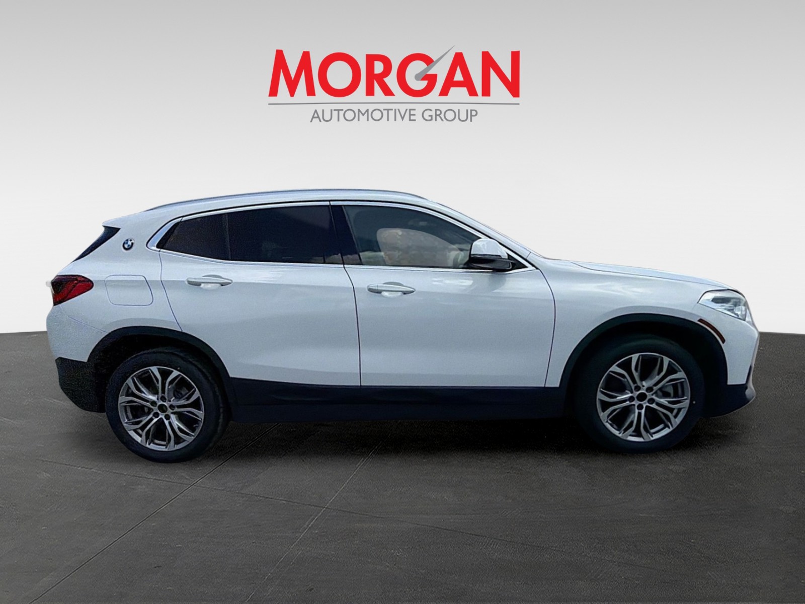 Used 2019 White BMW xDrive28i image 2