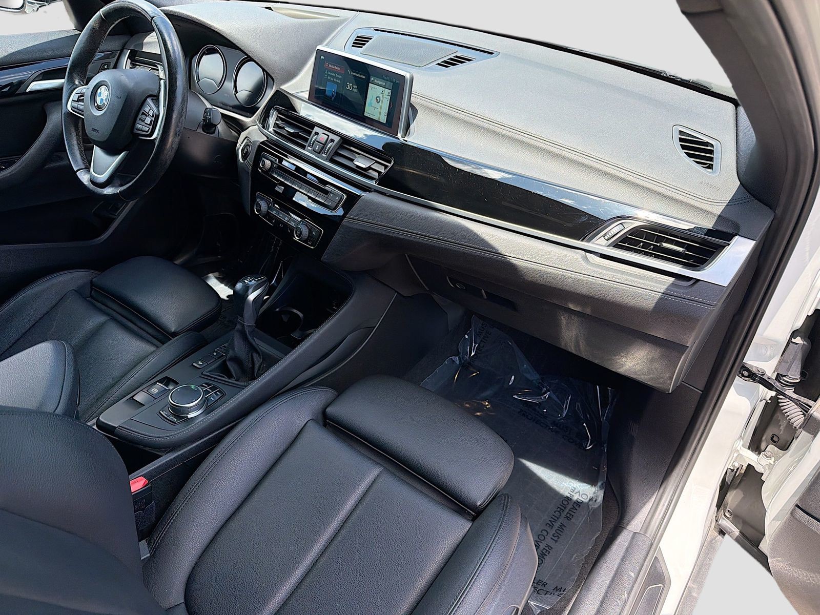 Used 2019 White BMW xDrive28i image 14
