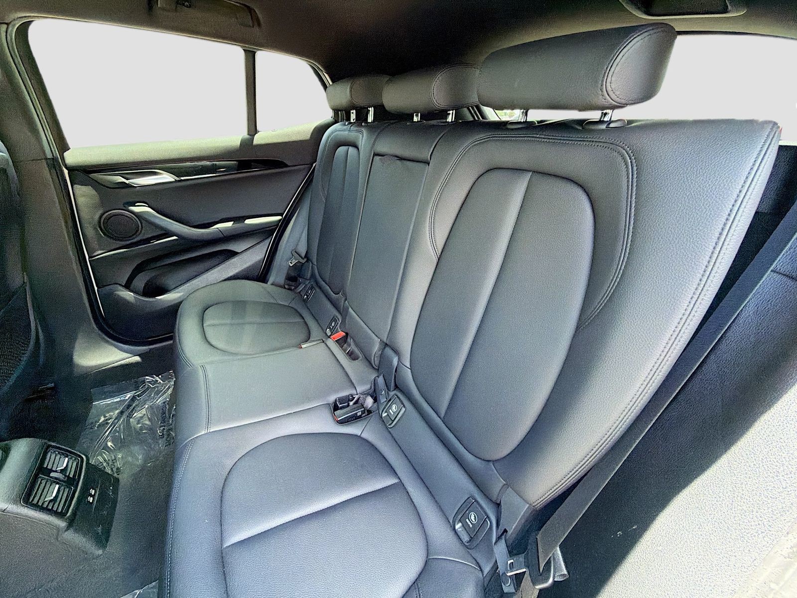 Used 2019 White BMW xDrive28i image 21