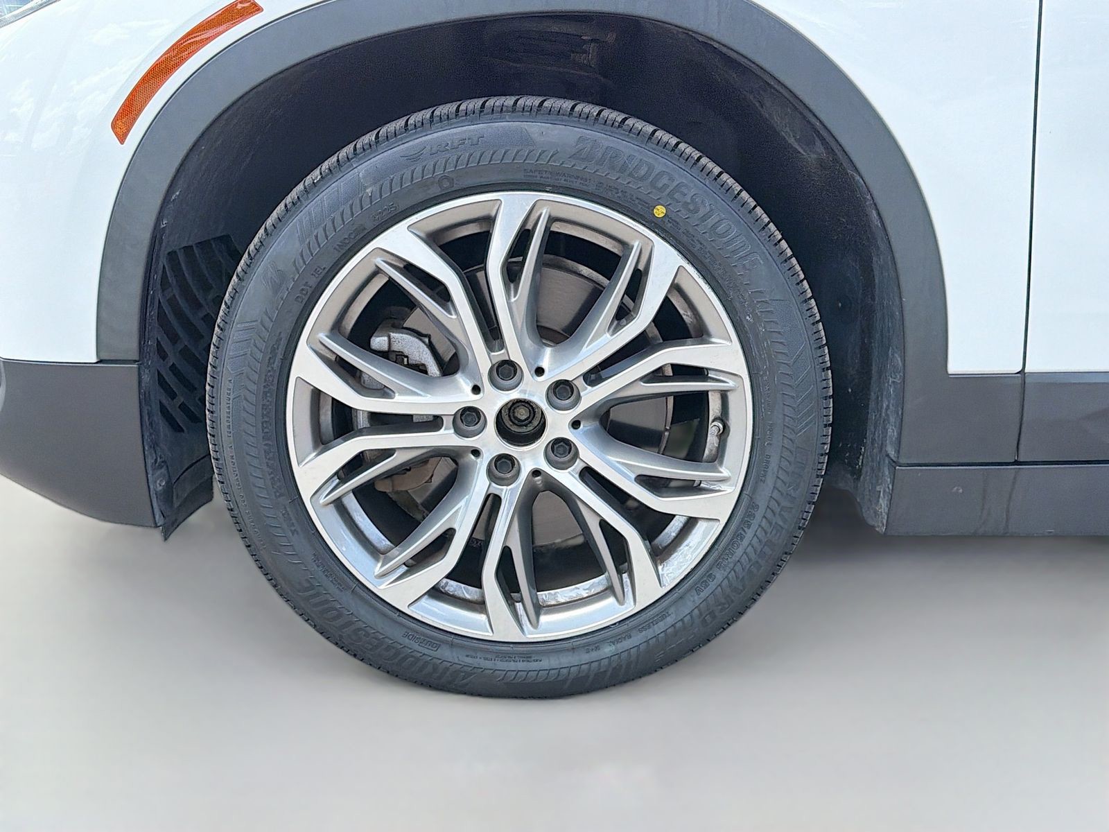 Used 2019 White BMW xDrive28i image 42