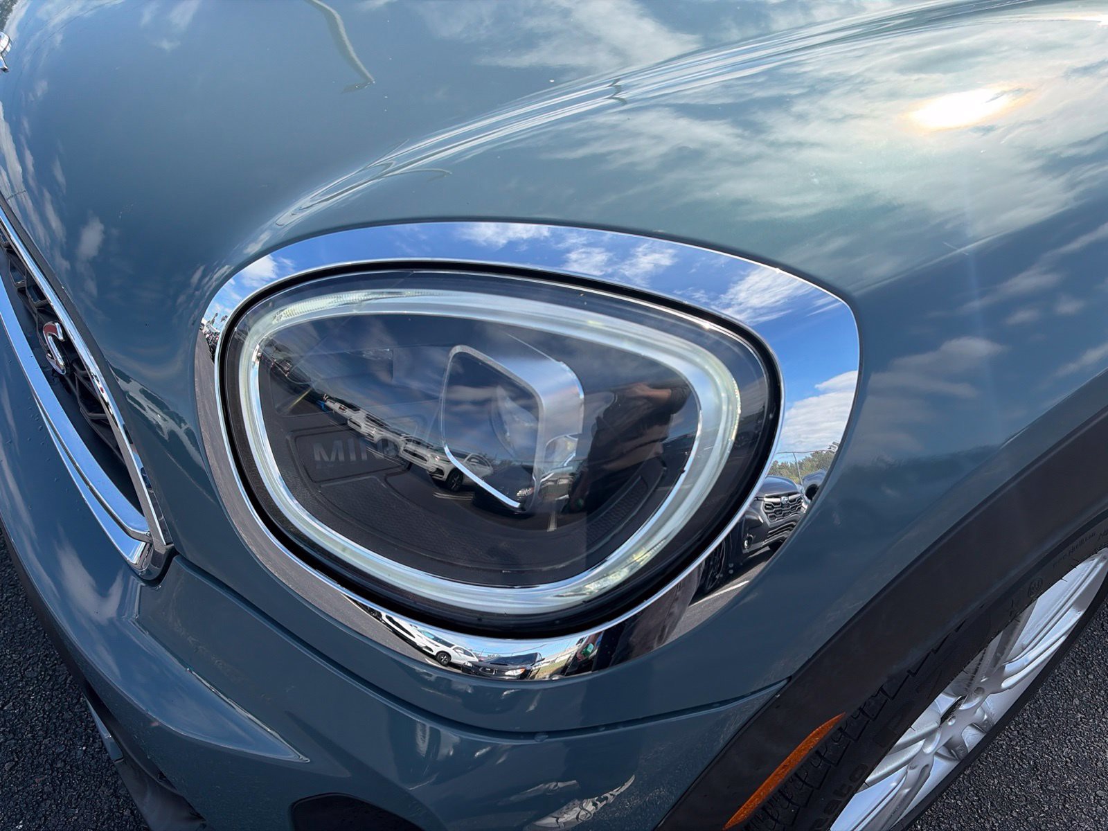 Used 2023 Green MINI Signature image 18