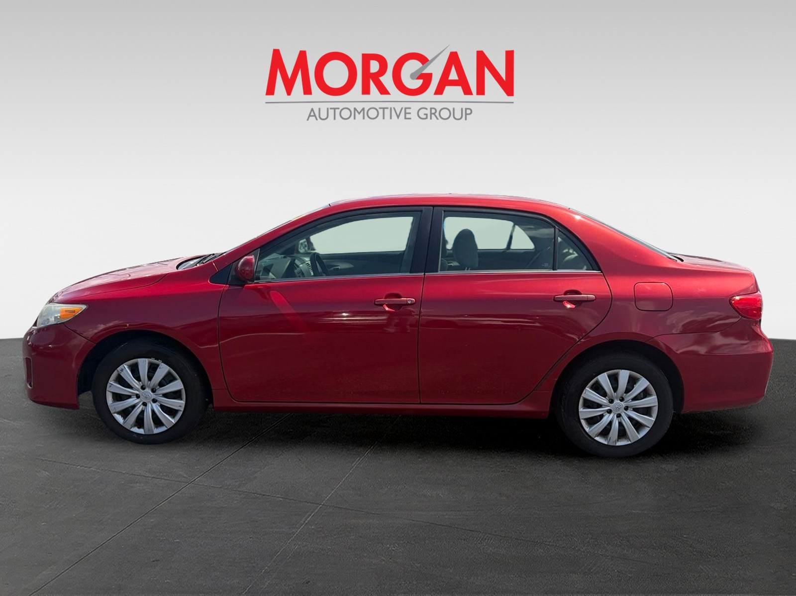 Used 2013 Red Toyota LE image 4
