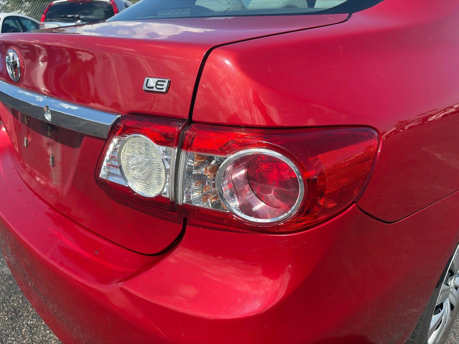 Used 2013 Red Toyota LE image 15