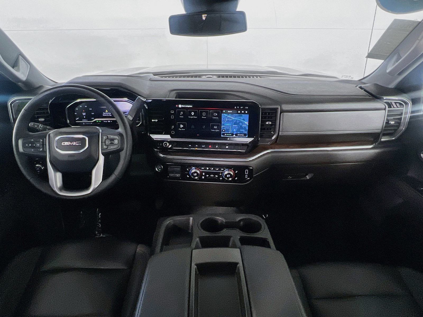 Used 2025 White GMC SLT image 28