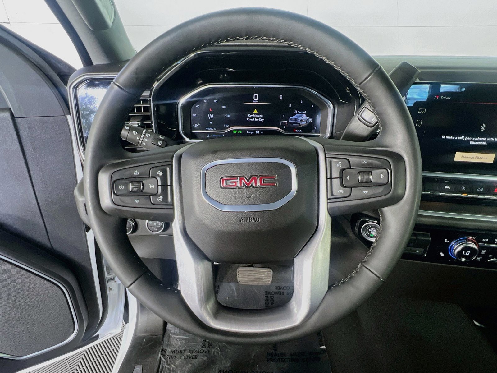 Used 2025 White GMC SLT image 16
