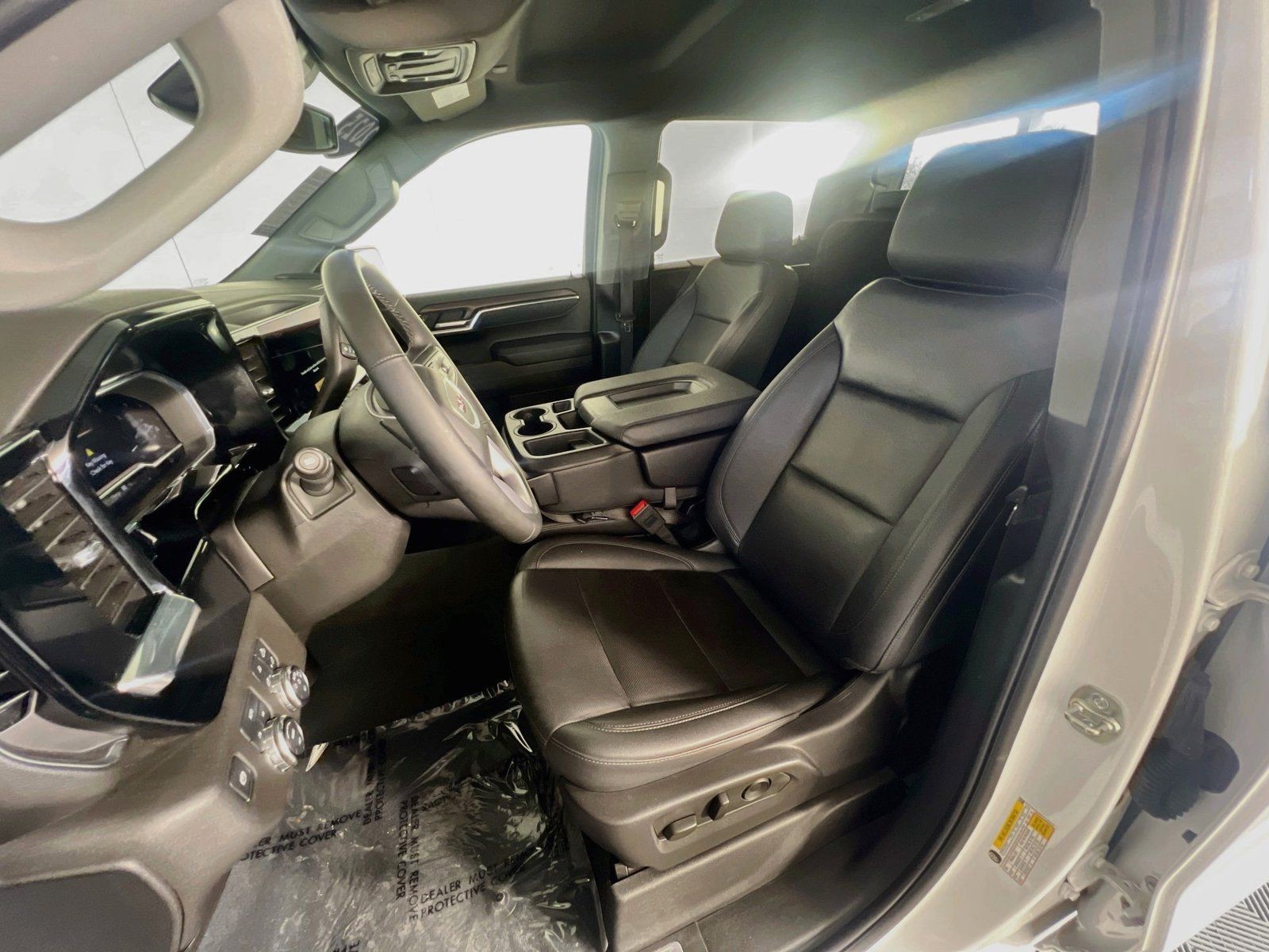 Used 2025 White GMC SLT image 10
