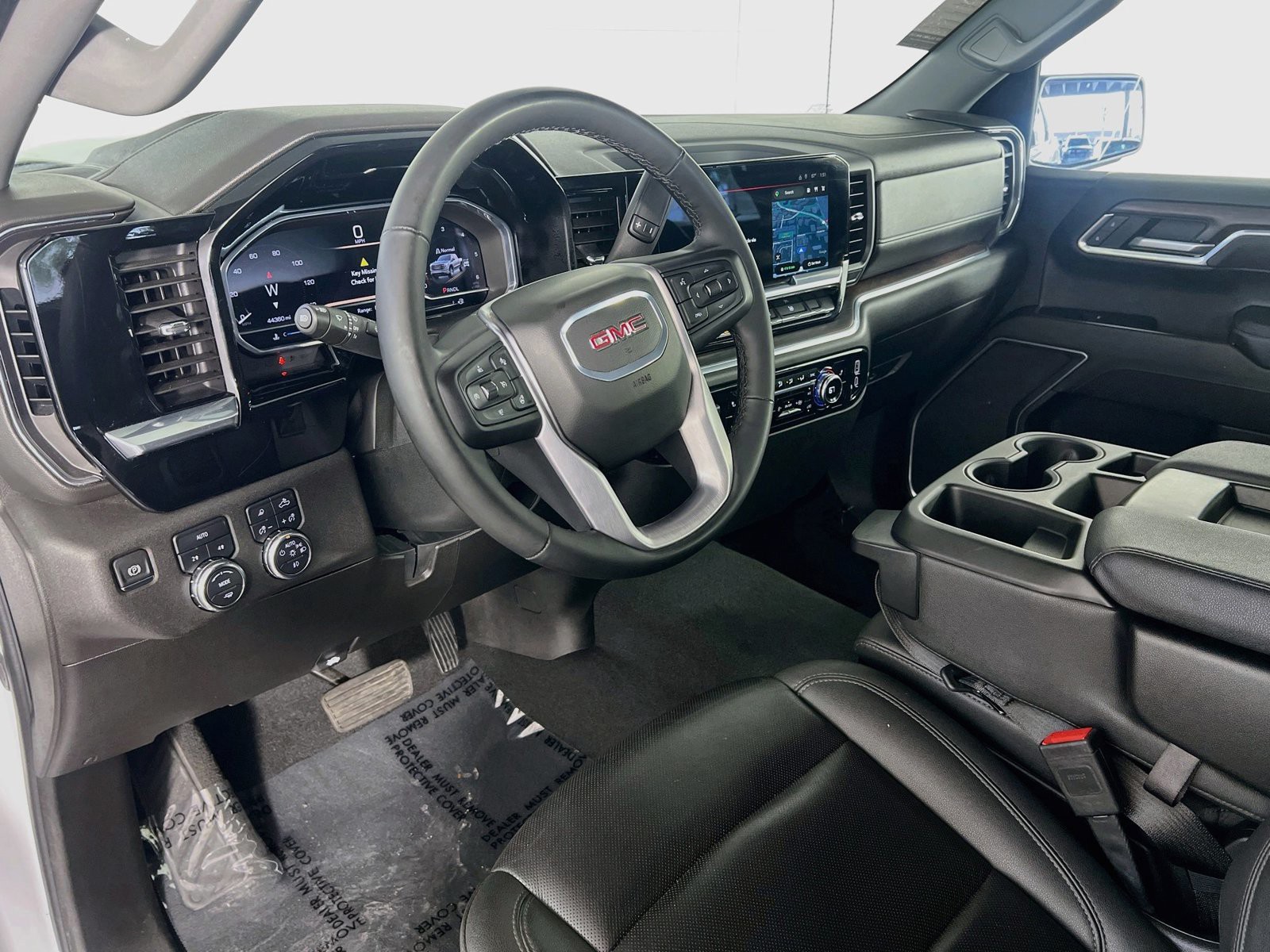 Used 2025 White GMC SLT image 11