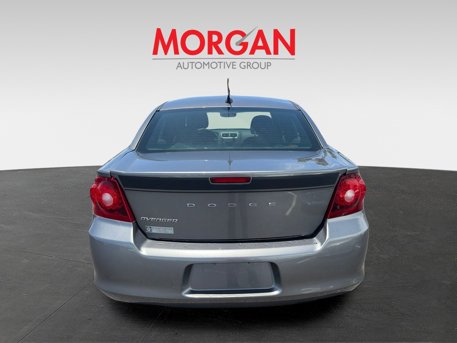 Used 2013 Gray Dodge SE image 6