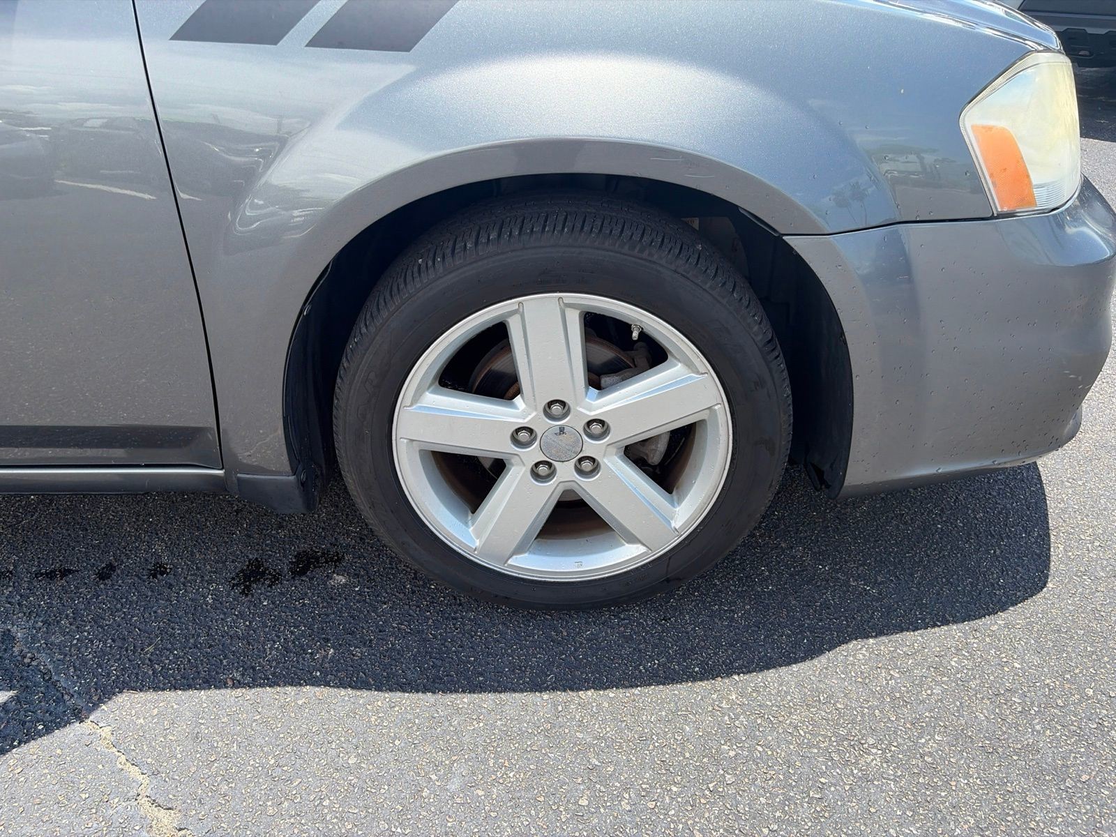 Used 2013 Gray Dodge SE image 12