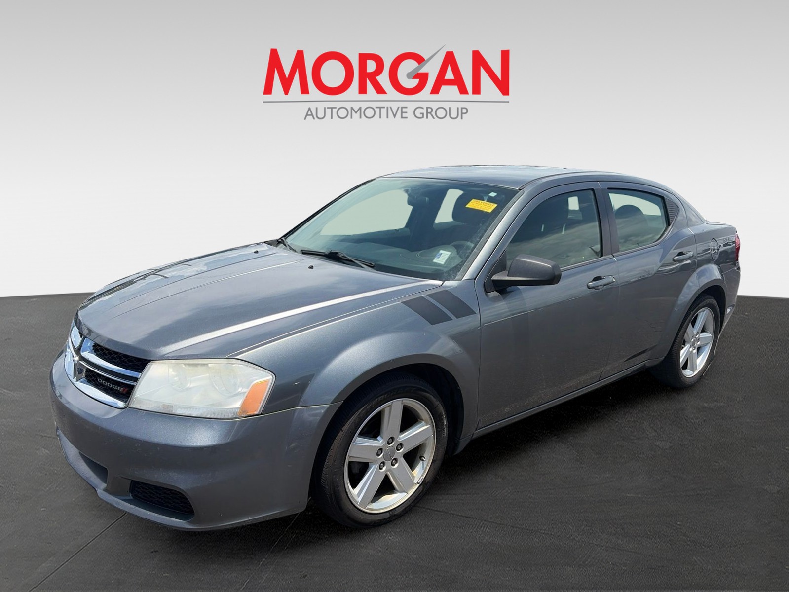 Used 2013 Gray Dodge SE image 3