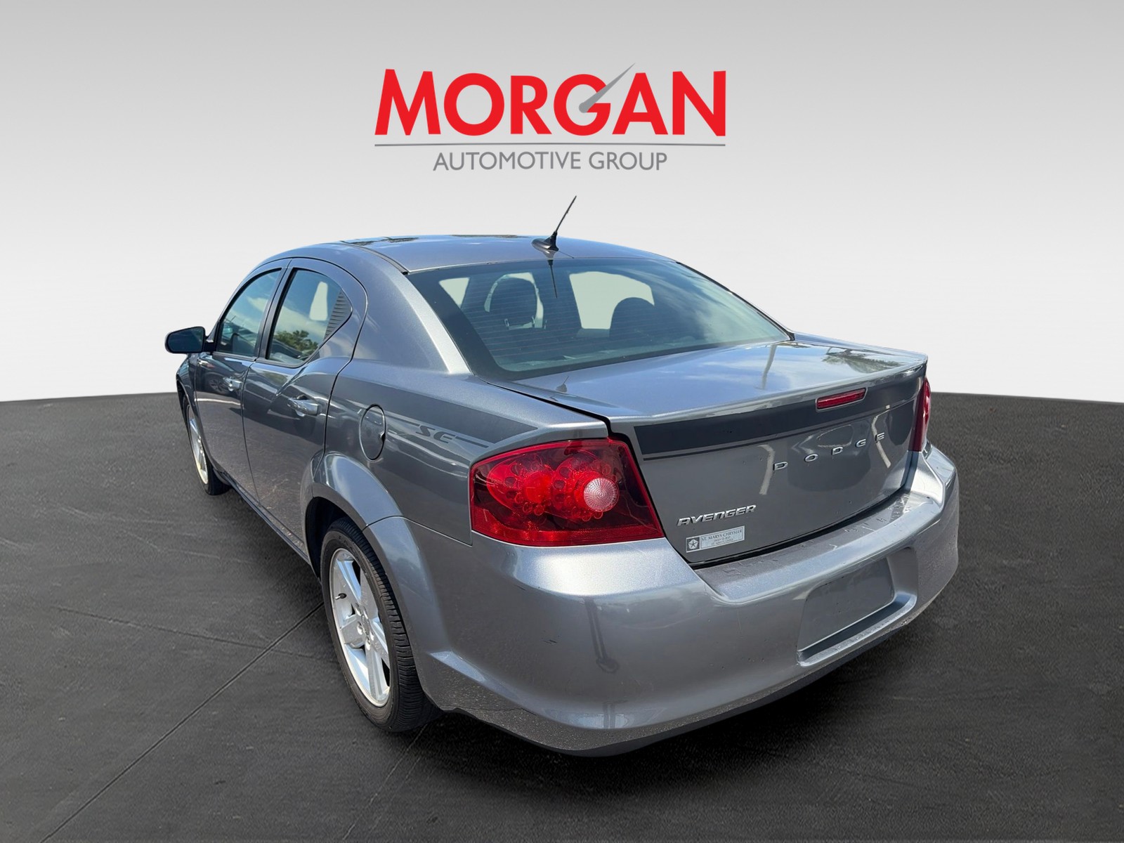 Used 2013 Gray Dodge SE image 5