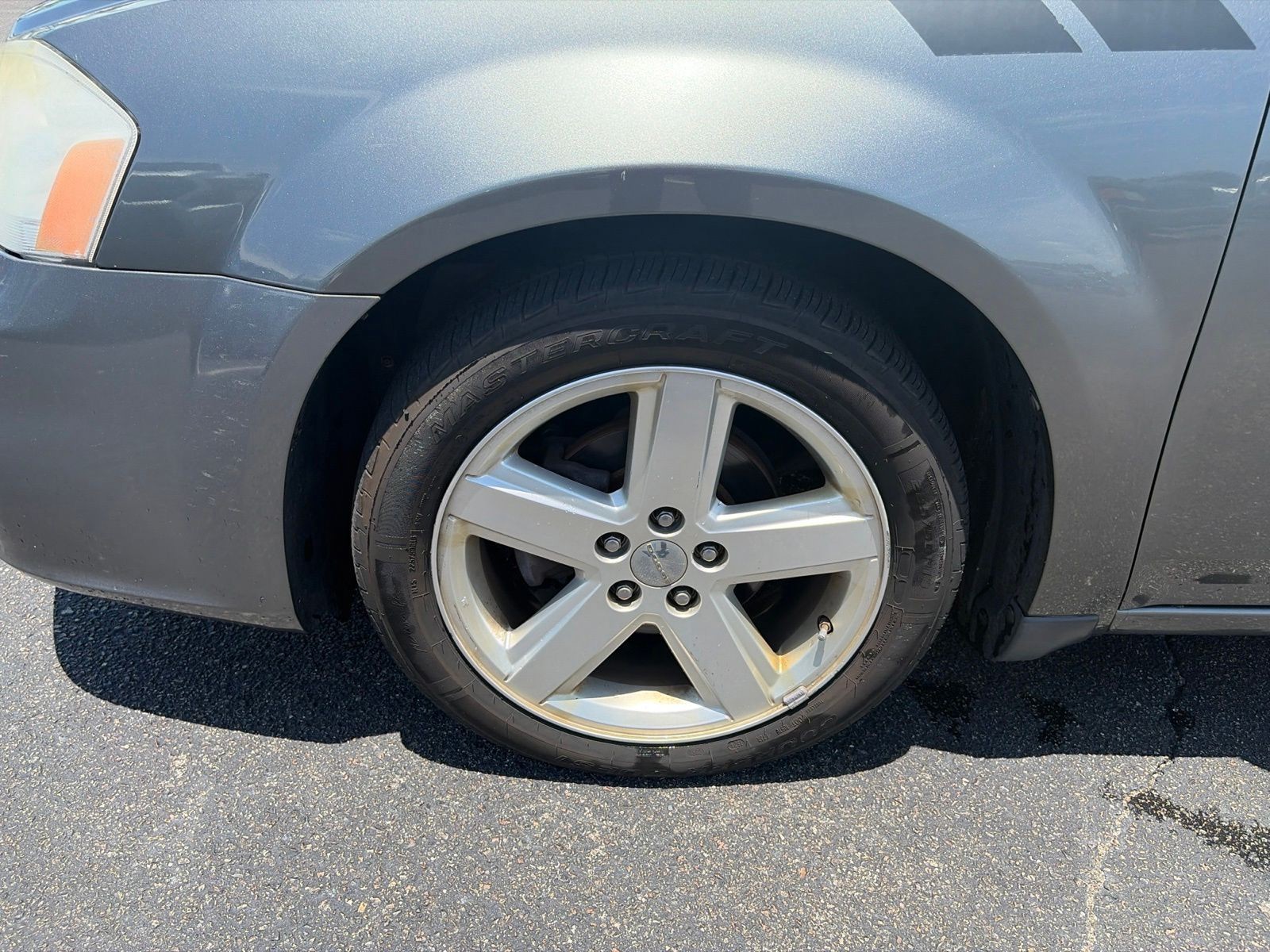 Used 2013 Gray Dodge SE image 9