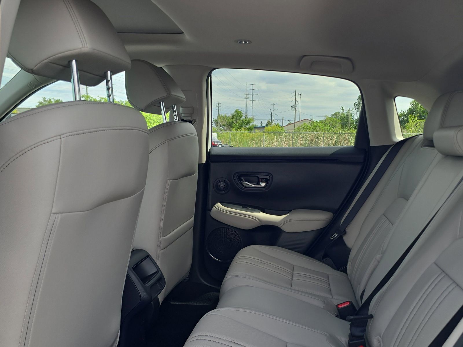 New 2027 Gray Honda EX-L image 14