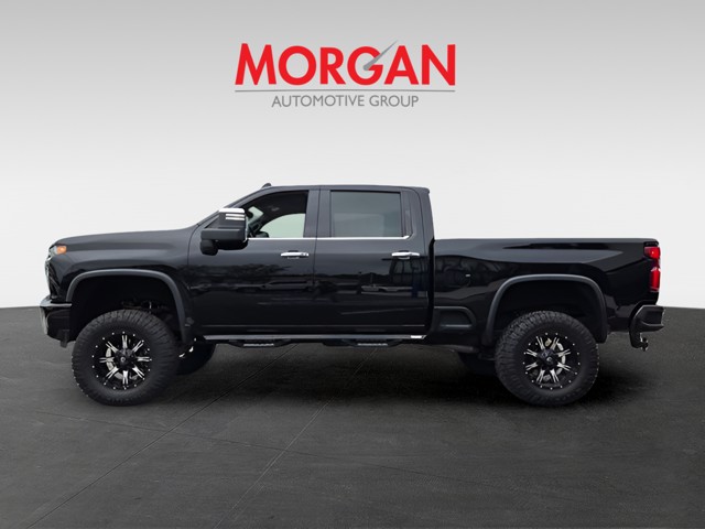 Used 2020 Black Chevrolet High Country image 3