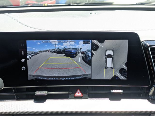 Used 2025 White Kia SX-Prestige image 23