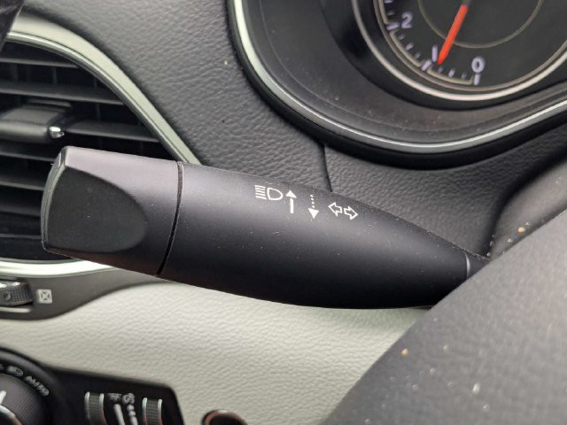 Used 2020 White Jeep Limited image 29