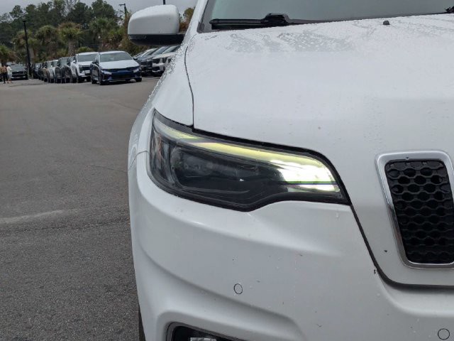 Used 2020 White Jeep Limited image 9