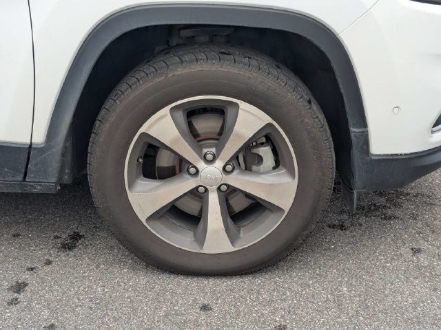 Used 2020 White Jeep Limited image 11
