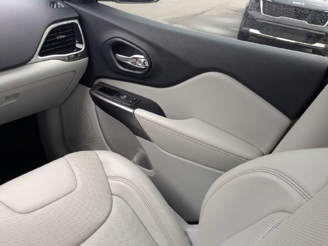 Used 2020 White Jeep Limited image 19