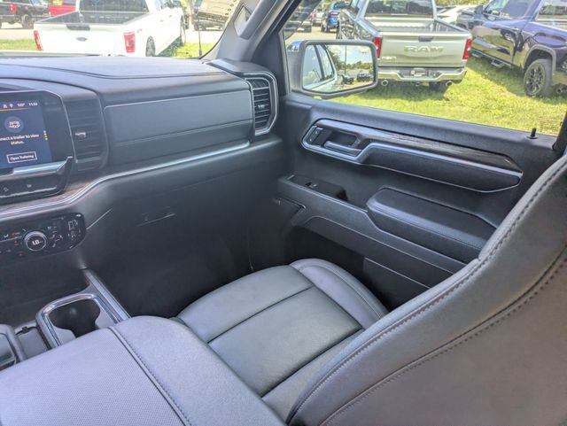 Used 2025 White Chevrolet LTZ image 14