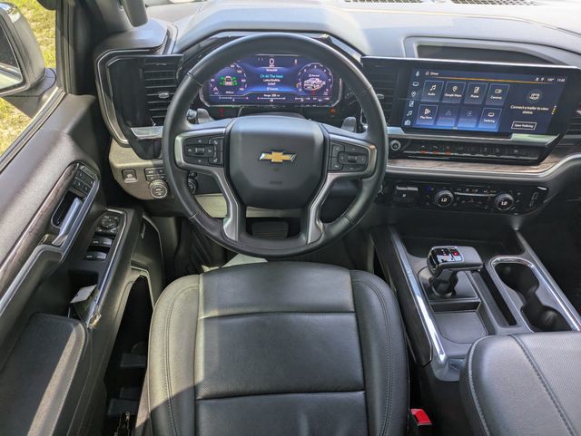 Used 2025 White Chevrolet LTZ image 13