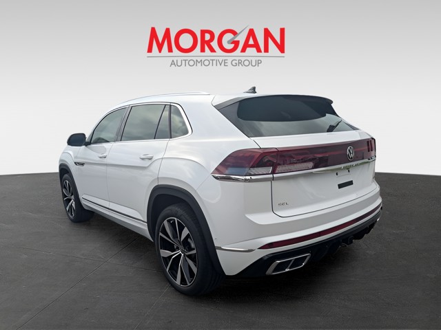 Used 2025 White Volkswagen 2.0T SEL Premium R-Line image 5