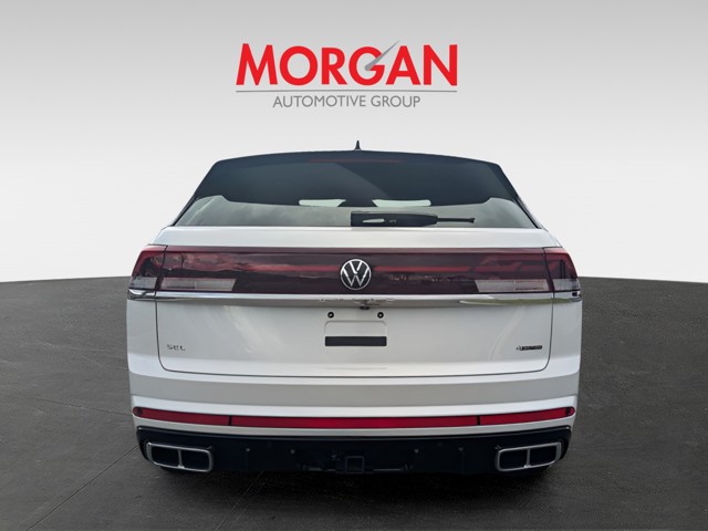 Used 2025 White Volkswagen 2.0T SEL Premium R-Line image 4
