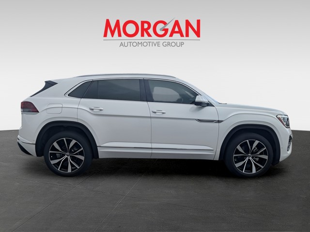 Used 2025 White Volkswagen 2.0T SEL Premium R-Line image 2