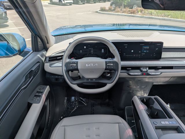 New 2026 Blue Kia Wind image 18