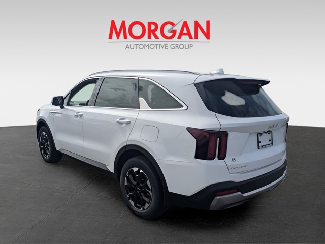 New 2026 White Kia S image 5