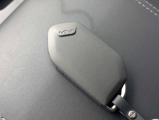 New 2026 White Kia S image 32