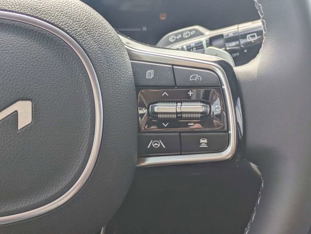 New 2026 White Kia S image 25