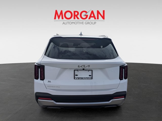 New 2026 White Kia S image 4