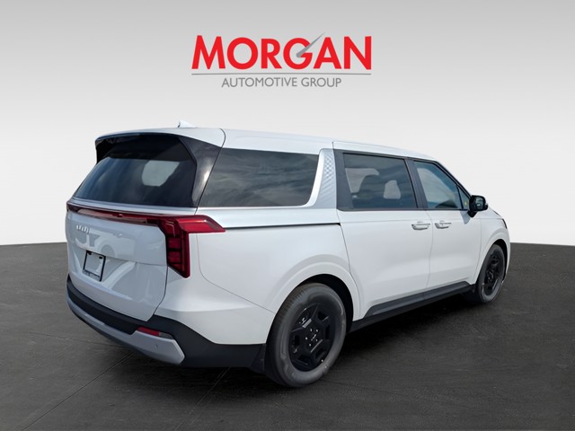 New 2026 White Kia LXS image 3