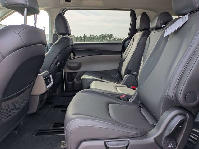 New 2026 White Kia LXS image 12