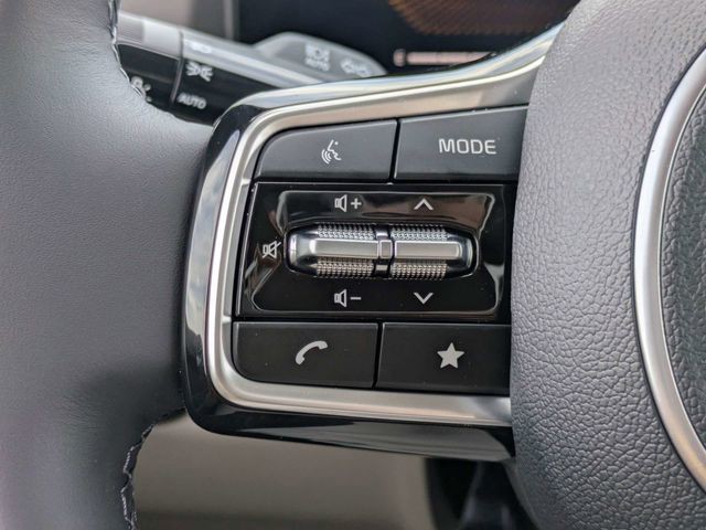 New 2026 White Kia LXS image 26
