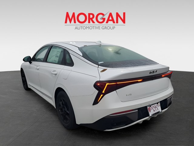 New 2025 White Kia LXS image 3