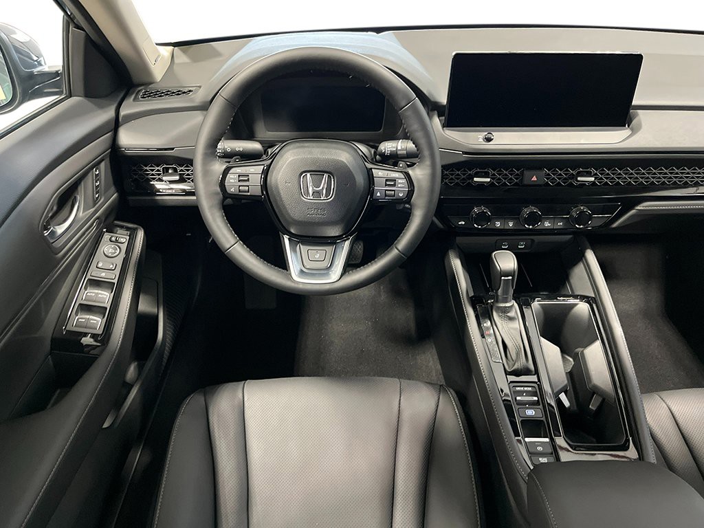 New 2026 Platinum White Pearl Honda Touring image 19