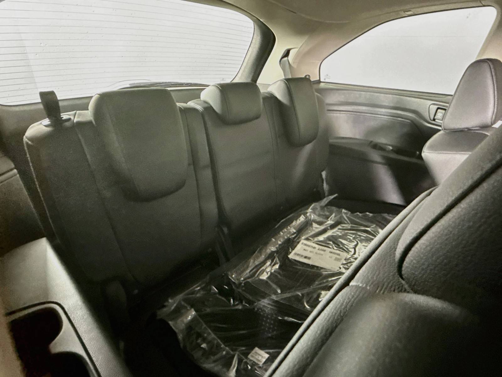 New 2026 Solar Silver Metallic Honda EX-L image 32