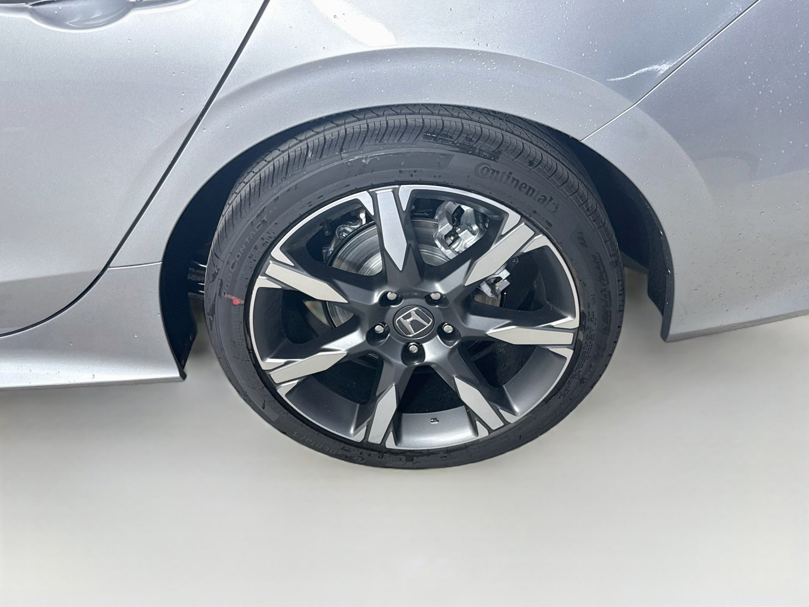 New 2026 Solar Silver Metallic Honda Sport Touring image 35