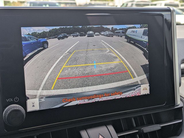 Used 2025 Silver Sky Metallic Toyota XLE image 20