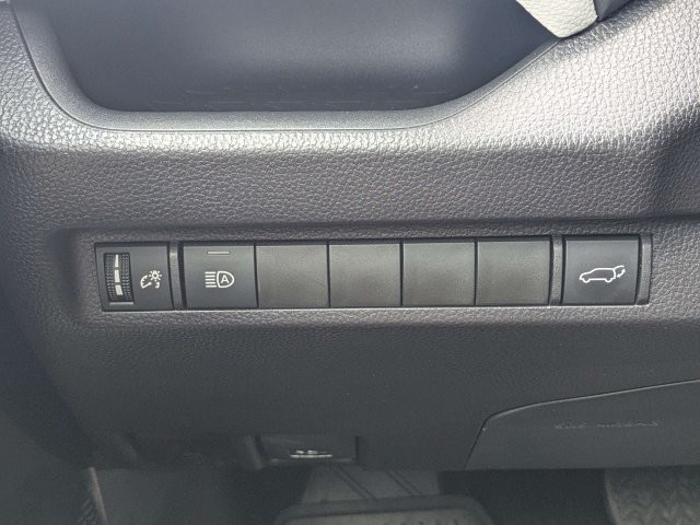 Used 2025 Silver Sky Metallic Toyota XLE image 24