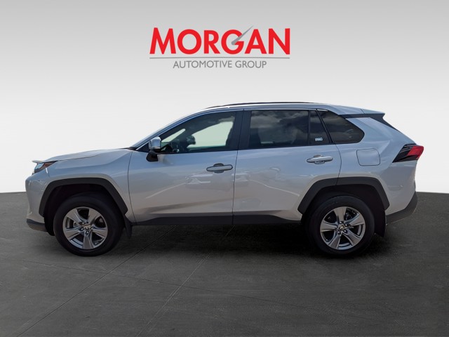 Used 2025 Silver Sky Metallic Toyota XLE image 6