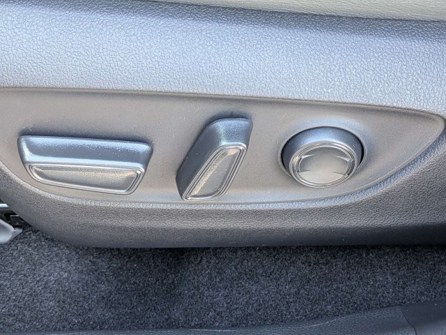 Used 2025 Silver Sky Metallic Toyota XLE image 19