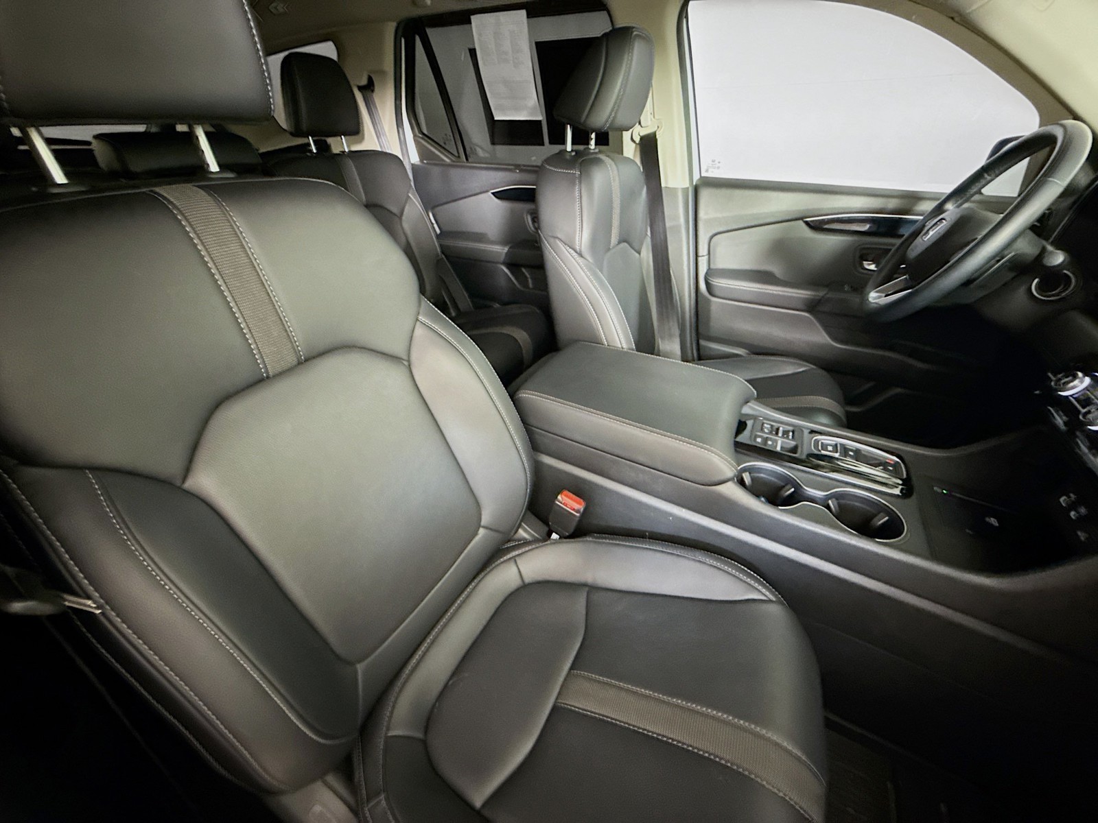 2025 Honda Pilot EX-L - Photo 32