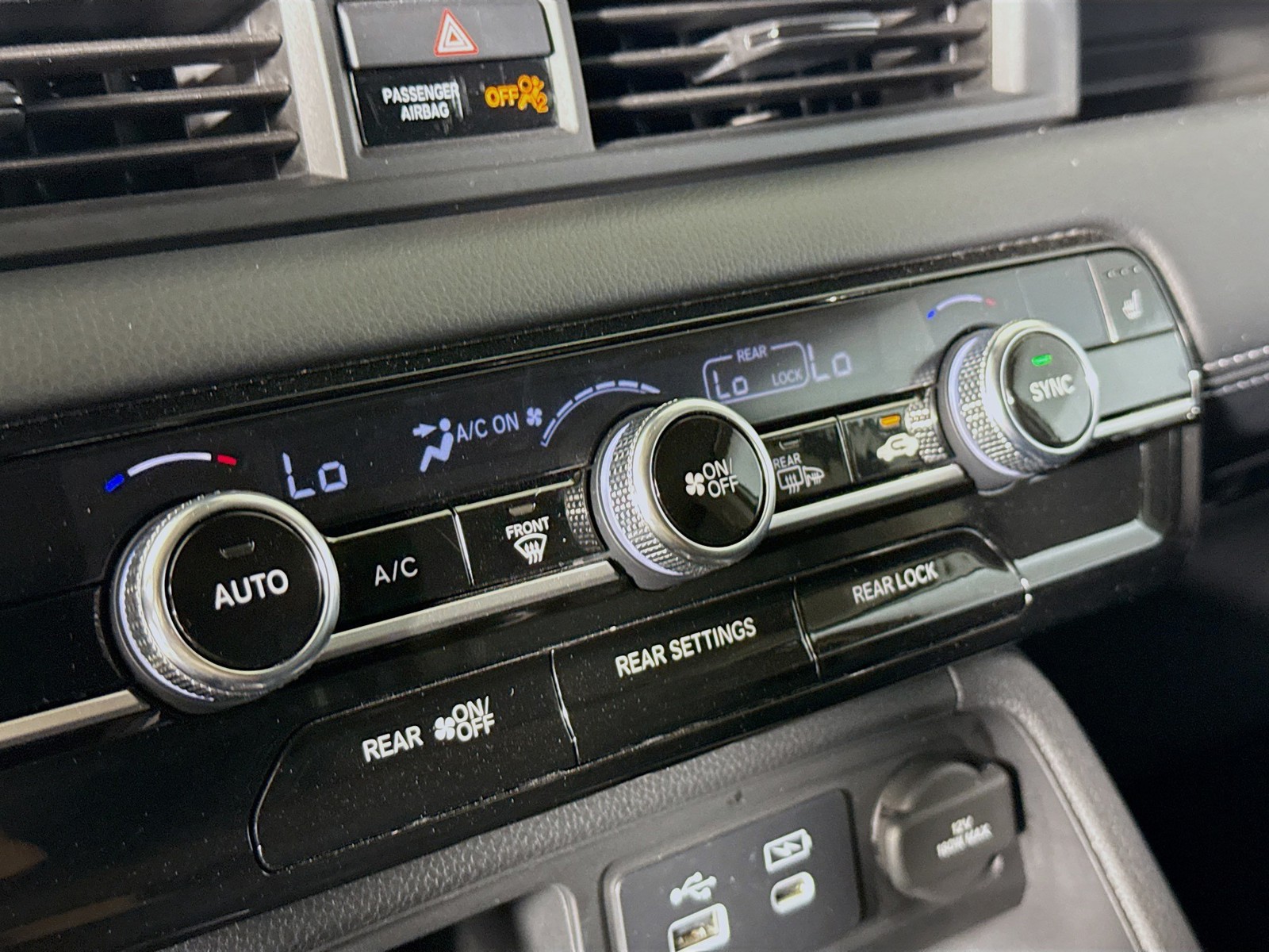 2025 Honda Pilot EX-L - Photo 14